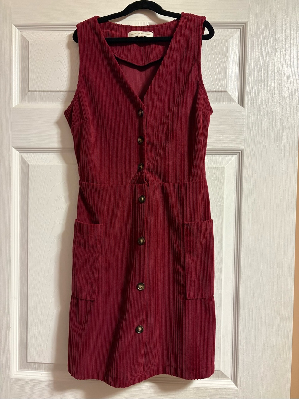 Monteau Los Angeles Sleeveless Button-Front Corduroy Dress in Burgundy